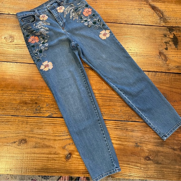 Gloria Vanderbilt Denim - Gloria Vanderbilt Floral Embroidered Jeans 8